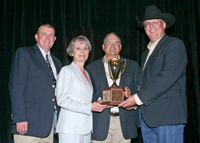 Champion Hill receives 2009 seedstock producer award
