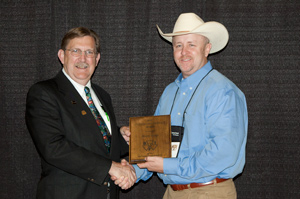 Mike Tess receives the Continuing Service Award